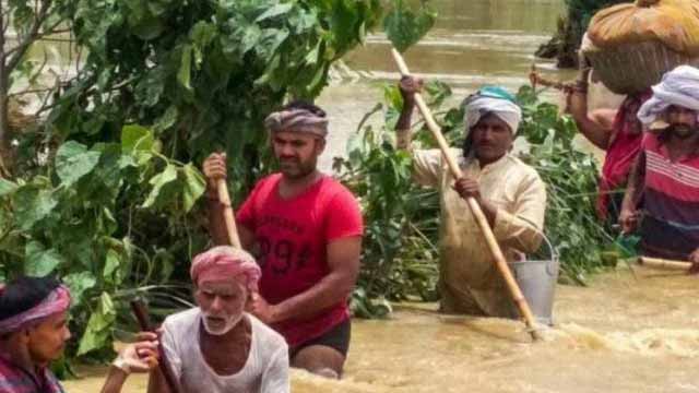असम में बाढ़ से 71 लोगों की मौत